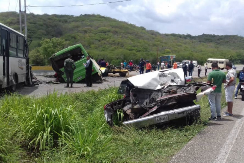 Lamentable Por Lo Menos Personas Resultaron Heridas En Accidente