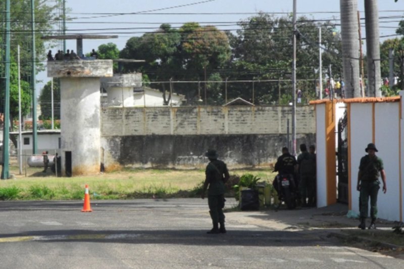 Pagar O Comer De La Basura As Se Manejan Las Extorsiones De Los