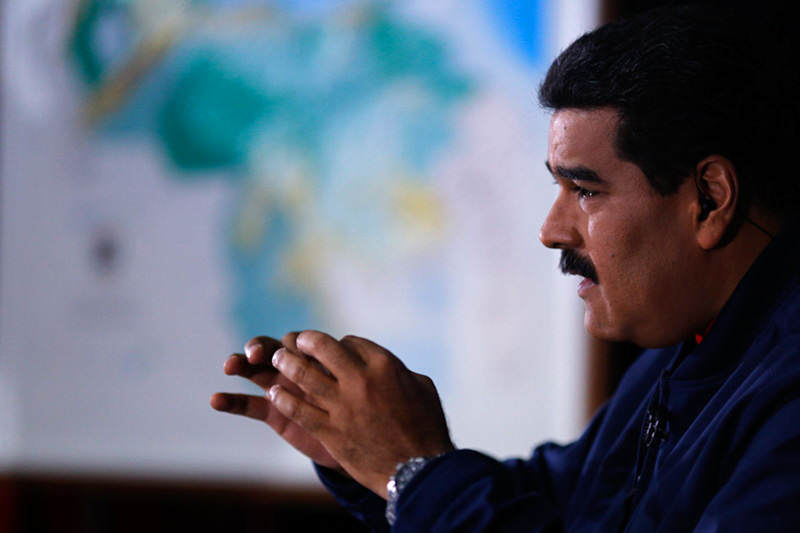 Nicolas-Maduro-en-contacto-con-maduro-19m--4