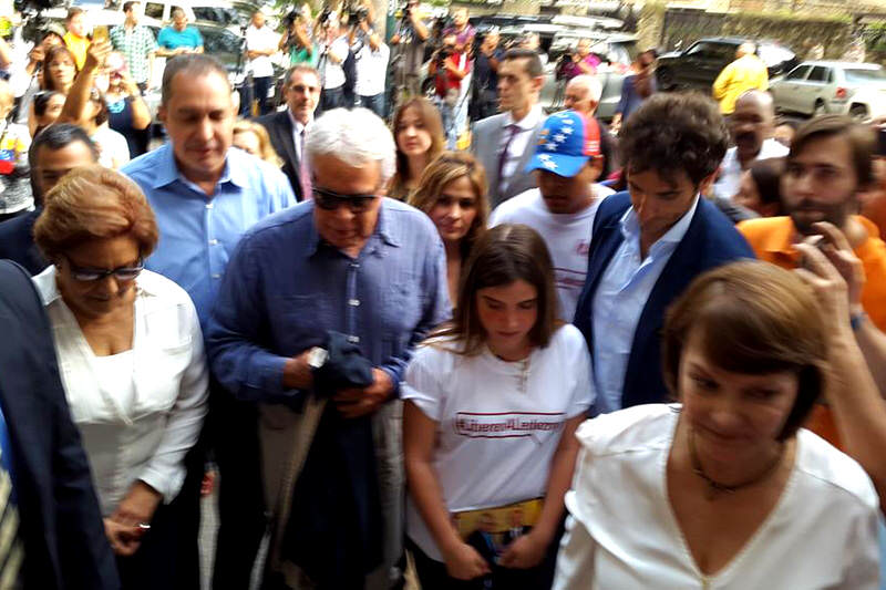 Felipe-Gonzalez-visita-a-ledezma