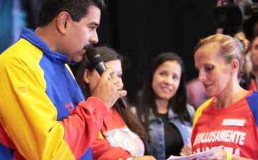 Maduro promete pobreza cero para el año 2013 pese a saboteos + ¡Jajaja!