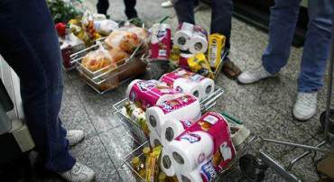 ¡TRIFULCAS! Peleas y disturbios por comida cada vez más frecuentes