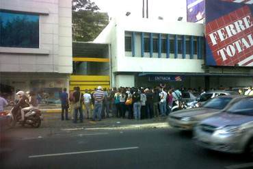 Así amanecieron los alrededores de Daka en Bello Monte + FOTO