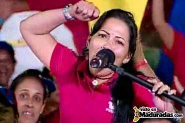 ¡SIN COMENTARIOS! «EDUCADORA» felicitó a Maduro por tener bolas y cojones + VIDEO