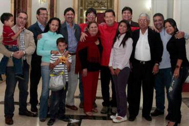 ¡GUERRA DE PODER! Maduro saca a la Familia Chávez de La Casona por altercado con Arreaza