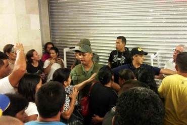 ¿MAS SAQUEOS? Autoridades controlaron situación irregular en Sigo Margarita