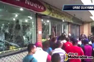 ¡INCREÍBLE! Así fue el saqueo del Supermercado «La nueva Oriental» en Upata + VIDEO