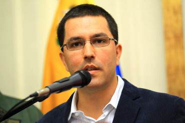 Arreaza comparó a Mandela con Chávez: Son “gigantes” que nos dejaron un legado