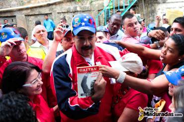 ¡GENIAL! Maduro promete más revolución socialista para este 2014