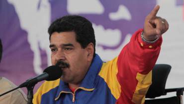 ¡DICTADOR SUELTO! Maduro: Hoy mismo deben ser detenidos los dueños de tiendas El Tijerazo