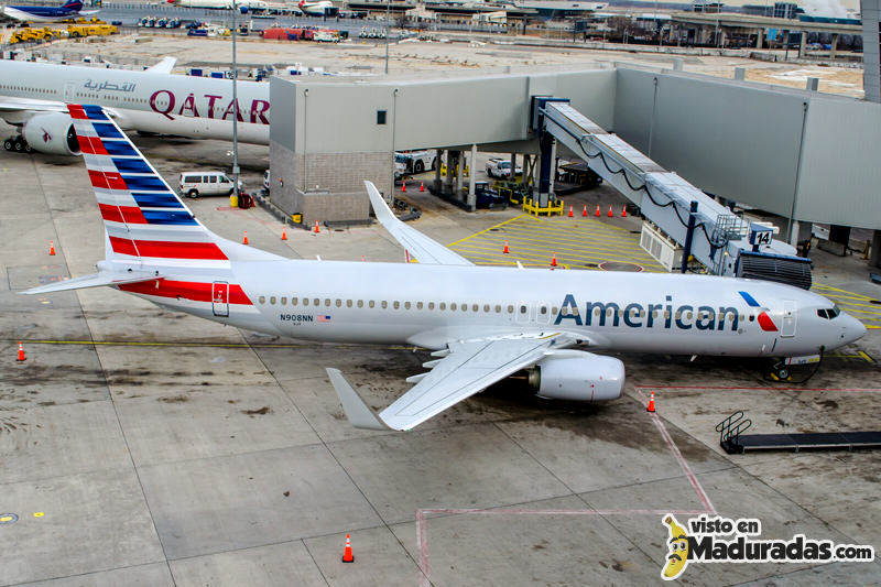 AA American Airlines - Aeropuertos - Boletos