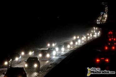 ¡INCREÍBLE! Funcionarios sugieren a venezolanos no transitar las autopistas de noche