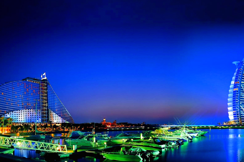 Burj-Al-Arab-de-noche-800x533