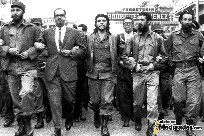 Conmemoracion Aniversario de la Revolucion Cubana Fidel Castro - Raul Castro - Che Guevara 