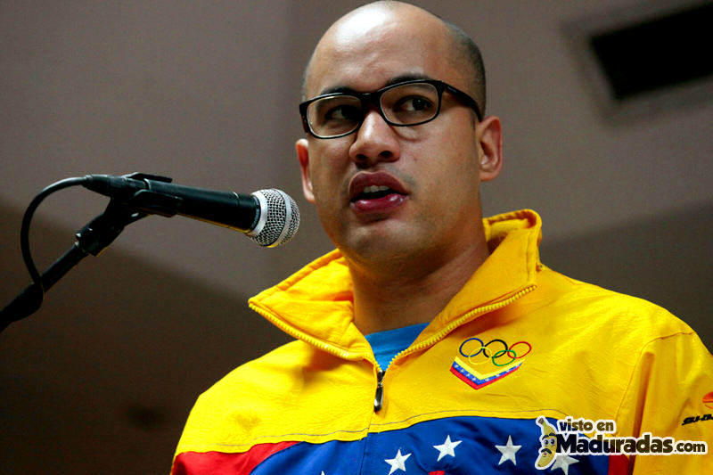 Hector-Rodriguez-Ministro-de-Educacion-Venezuela-800x533