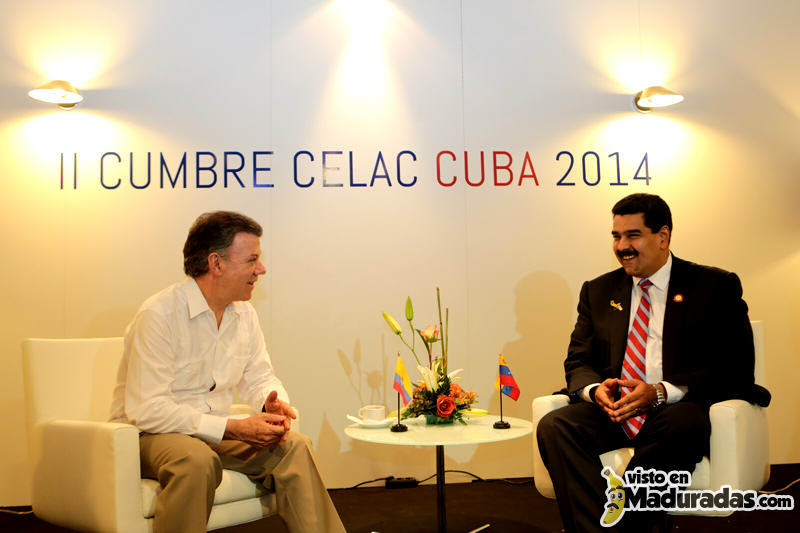 Juan-Manuel-Santos-con-Nicolas-Maduro-en-Celac-800x533