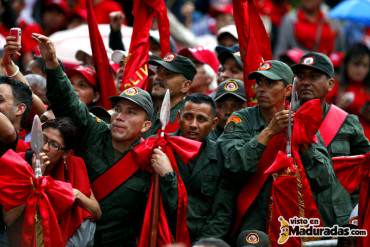 ¡CALIENTES RUNRUNES! Bocaranda revela lo que piensa «el militar de a pie» sobre el régimen