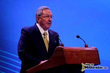 ¡BLA BLA! Raúl Castro abre la CELAC con minuto de silencio para Chávez y discurso contra USA