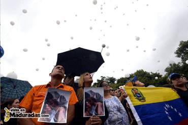 EN FOTOS: Así fue la protesta por la sentida pérdida de Mónica Spear y su esposo