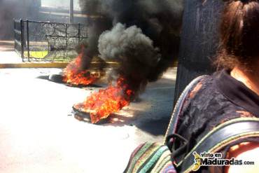 ¡SE CALIENTA LA CALLE! Estudiantes realizan protesta en #URBE de maracaibo + FOTOS