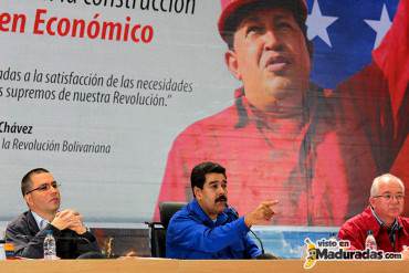 Maduro a Empresarios: «No le vamos a un dar un sólo dólar más a la burguesía, así chillen o pataleen»