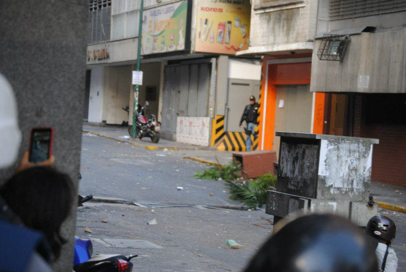 Hechos en Protesta de Estudiantes Avenida Sur 9 Caracas (15)