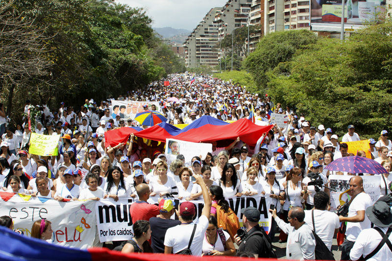 MujeresPorLaVida-26F-Conferencia-Episcopal-Venezuela-800x533-r100