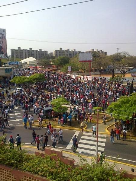 URBE-Universidad-Rafael-Belloso-Chacin-Protesta-de-Estudiantes-12F-800x533 (3)