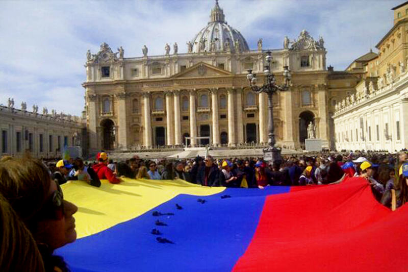 ¡LA DICTADURA ESTÁ EN LA MIRA! El Vaticano conoce y sigue muy de cerca la crisis venezolana