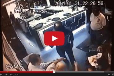 ¡HAMPA DESATADA! En Video: Delincuentes atracan y golpean a clientes en restaurante en Mérida