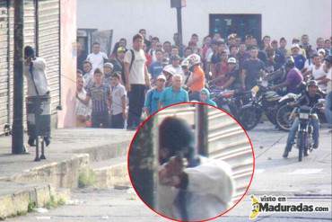 ¡INDIGNANTE! Tupamaros armados atacan a estudiantes en protesta de Mérida frente a policías