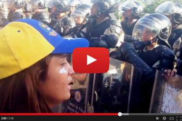 ¡MEMORABLE! Así es como unos GNB rompen en lágrimas tras discurso de estudiante + VIDEO