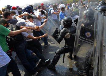 ¡GOBIERNO QUEBRANTADO! Venezuela se encuentra al borde de la fractura social