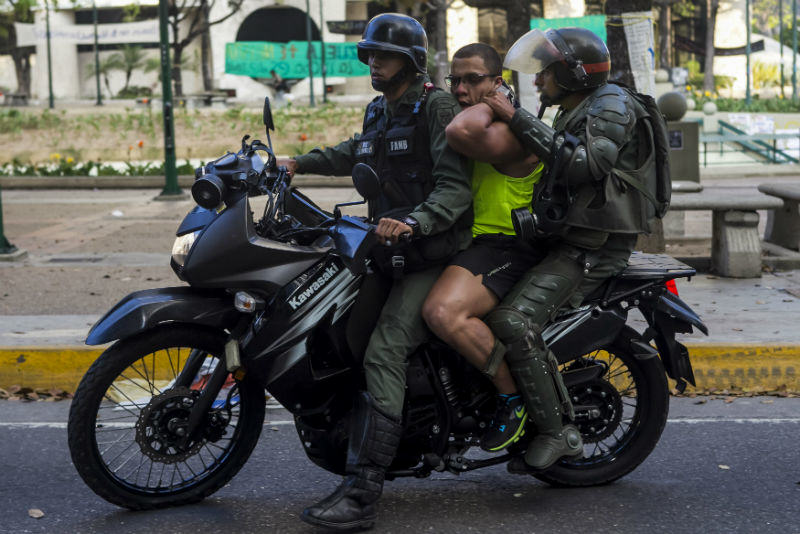 Caracas Altamira 16 de Marzo 16M GNB Protestas Guardia Nacional (33)