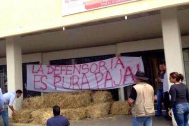 EN FOTO: Así amaneció la Defensoría del Pueblo de Maracaibo + PAJA