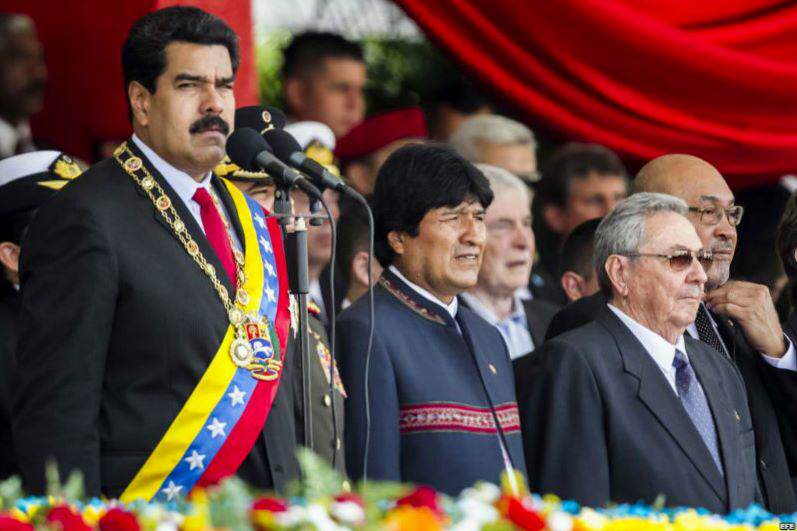 Nicolas Maduro con Raul Castro y Evo Morales