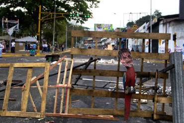 ¡ABSURDO! Detienen a dos jóvenes en Táchira por retuitear mensajes en contra del Gobierno