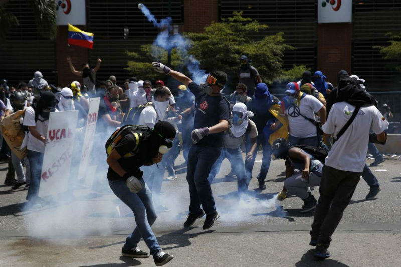 Represion de la Guardia Nacional en Bello Monte 20M (6)