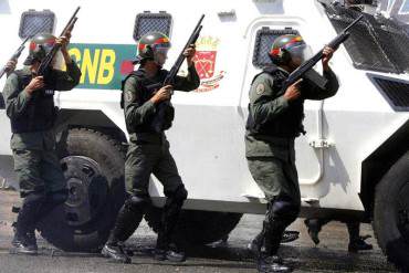 ¡INSÓLITO! Detuvieron a dos GNB por matar a un compañero mientras robaban una bodega en San Félix