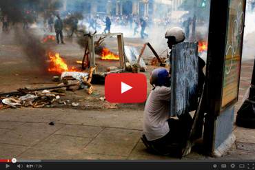 REPRESIÓN: Impresionante video muestra enfrentamiento entre estudiantes y PNB en Chacao el 5M