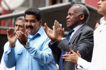 ¡SI ES A FAVOR SI PUEDEN OPINAR! Actor Danny Glover (Arma Mortal) apoya a Nicolás Maduro