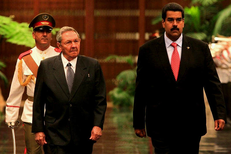 raul-castro-nicolas-maduro