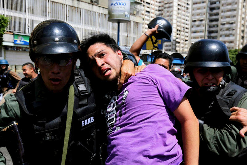 represion-gnb-protesta-en-venezuela