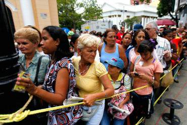 ¡HUMILLADOS EN SOCIALISMO! Hacen cola en Imgeve para comprar electrodomésticos… ¡EN ENERO!