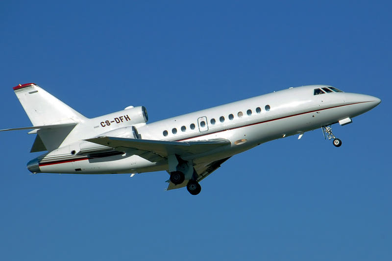 Dassault-Falcon-90-(6)