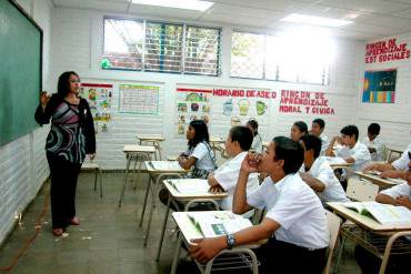 ¡AL MEJOR ESTILO DE CUBA! Se vislumbra proselitismo político en la educación de Venezuela