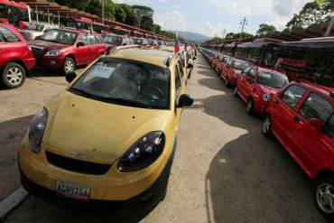 ¡MAFIA ROJITA! Carros chinos están acaparados por CHULOS ENCHUFADOS del gobierno