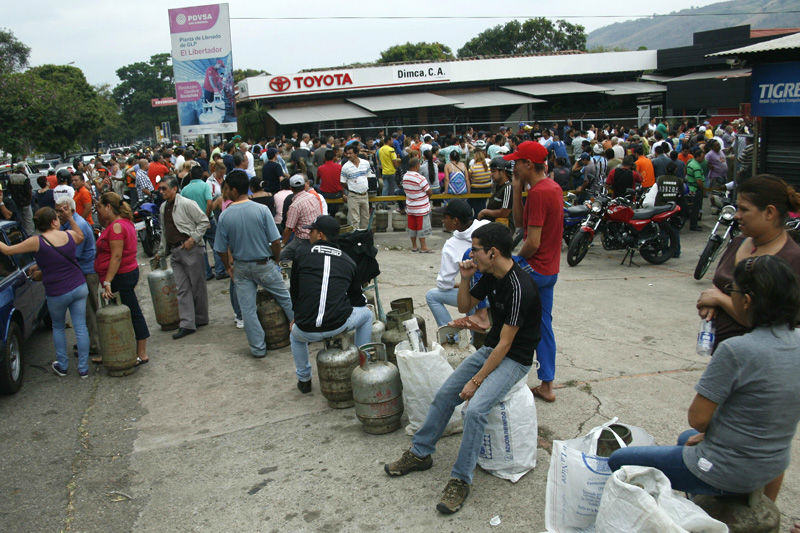 GAS PDVSA Colas para Comprar 800x533 (1)