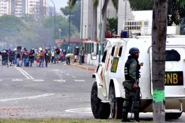 ¡REPRESIÓN! Van 6 heridos por ataques de la GNB en protesta de la UCAB-Guayana (+ Fotos)