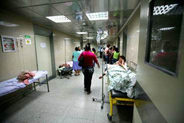 ¡GRAVE! Médicos denuncian muerte de 13 pacientes por falta de insumos en Hospital de Caracas